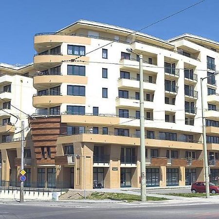 Tisza Palota Apartmanok Сегед Екстериор снимка