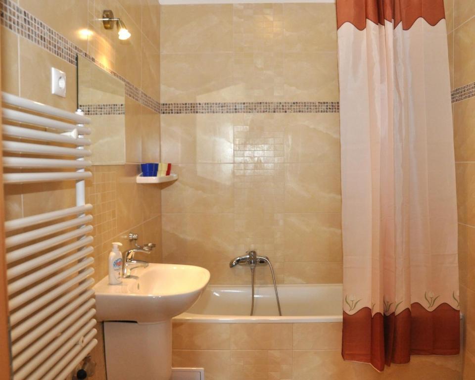 Tisza Palota Apartmanok Сегед Стая снимка