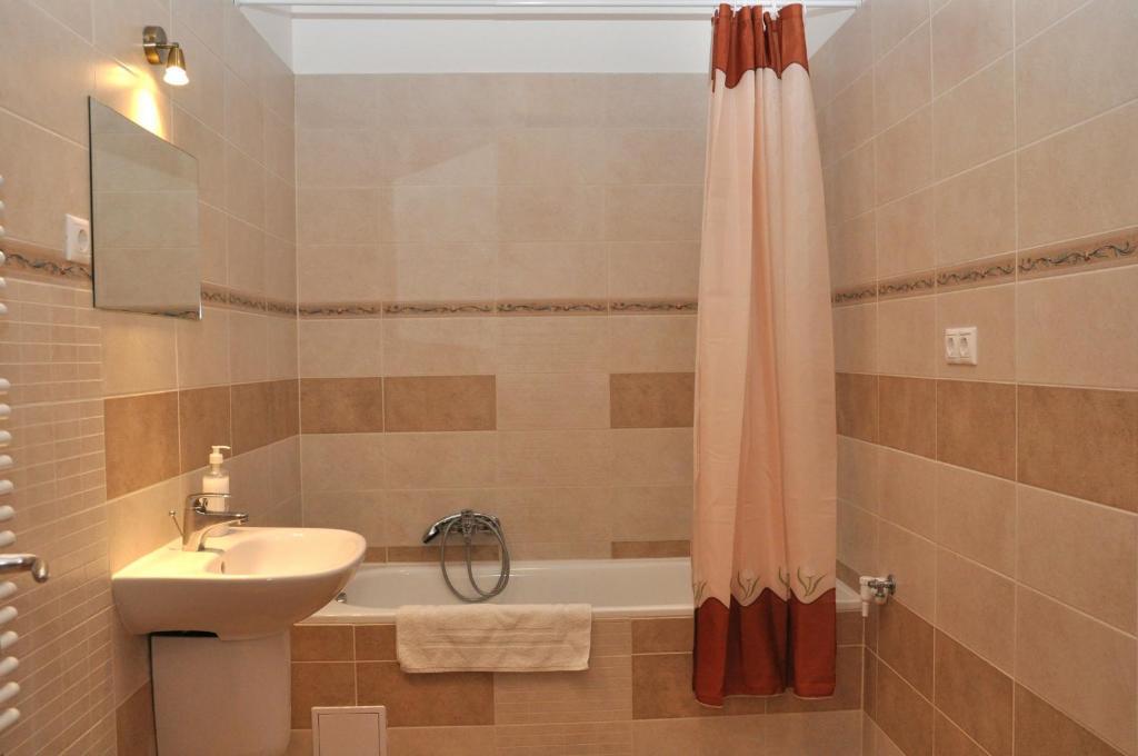 Tisza Palota Apartmanok Сегед Стая снимка