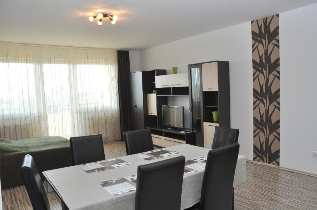 Tisza Palota Apartmanok Сегед Стая снимка
