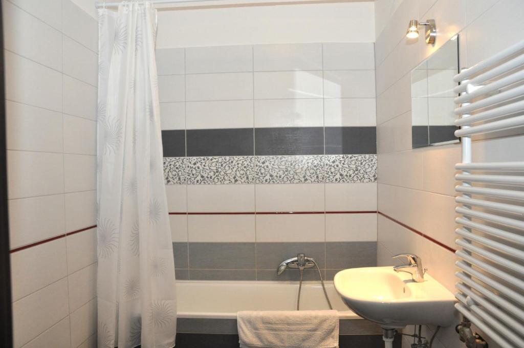 Tisza Palota Apartmanok Сегед Стая снимка
