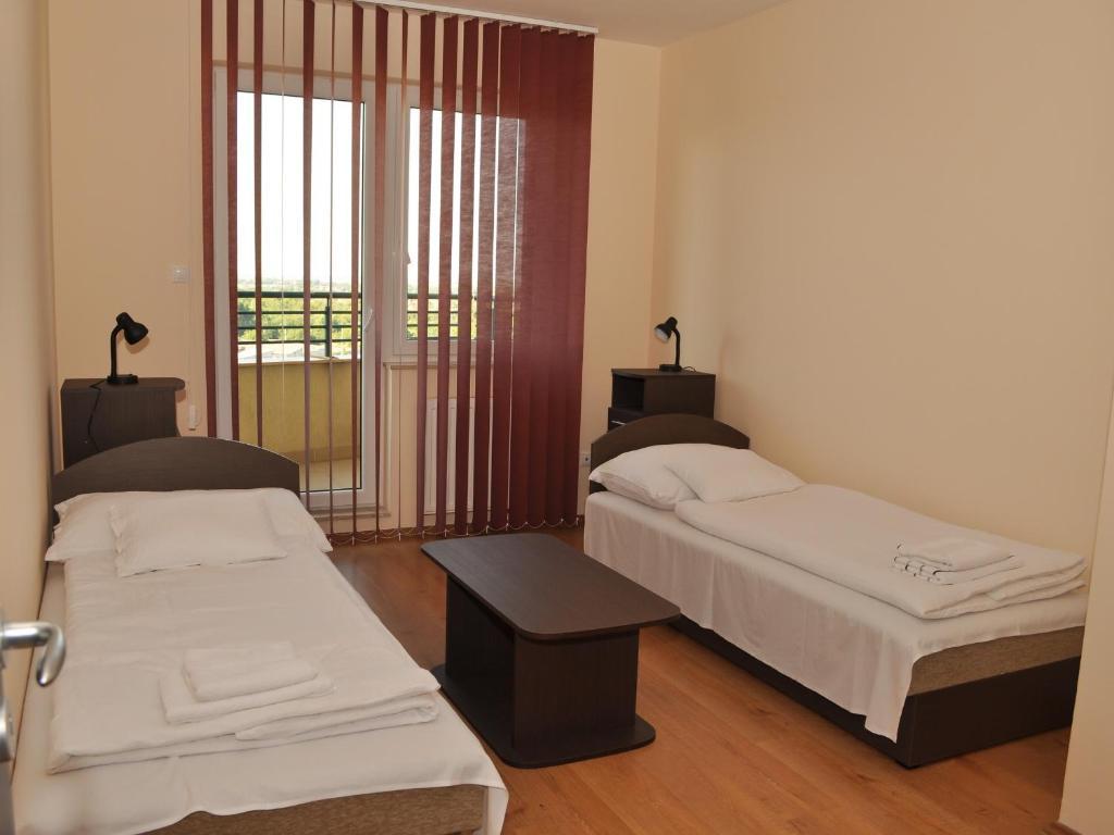 Tisza Palota Apartmanok Сегед Стая снимка