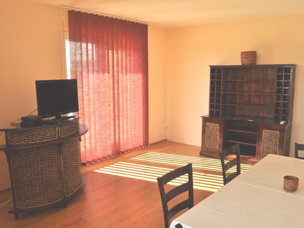 Tisza Palota Apartmanok Сегед Стая снимка