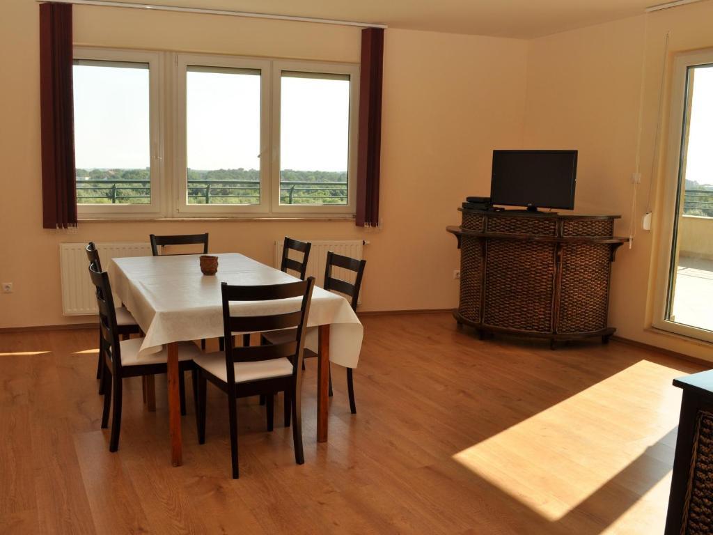 Tisza Palota Apartmanok Сегед Стая снимка